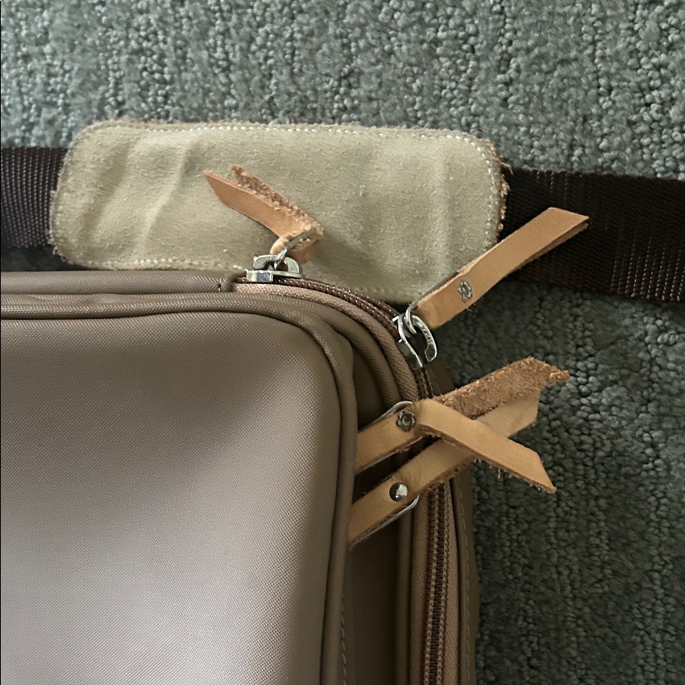 Jon Hart Design Brown Laptop Briefcase with Tan Accents - Picture 5 of 8